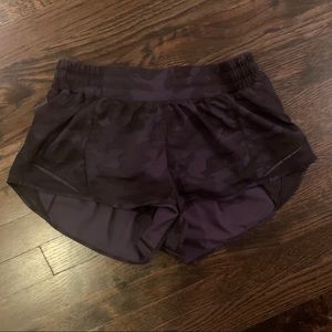 lululemon black camo hotty hot short
